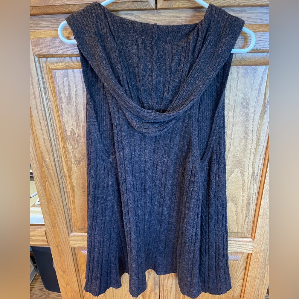 Lot of 2 Live & Let Live Top and Maurices Hooded Sweater Vest Bundle - Picture 8 of 11